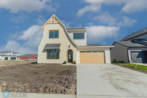 8820 Northern Lights Avenue, Horace, ND 58047