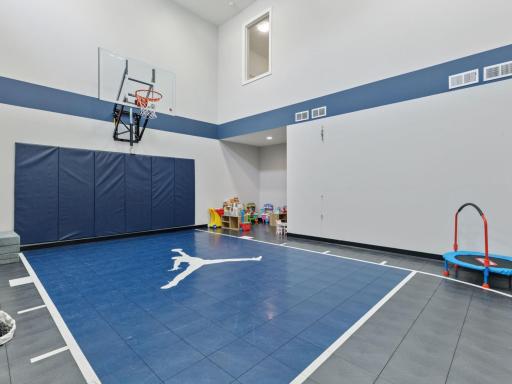 15535 52nd Place N, Minneapolis, MN 55446