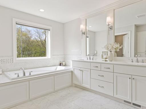 15535 52nd Place N, Minneapolis, MN 55446