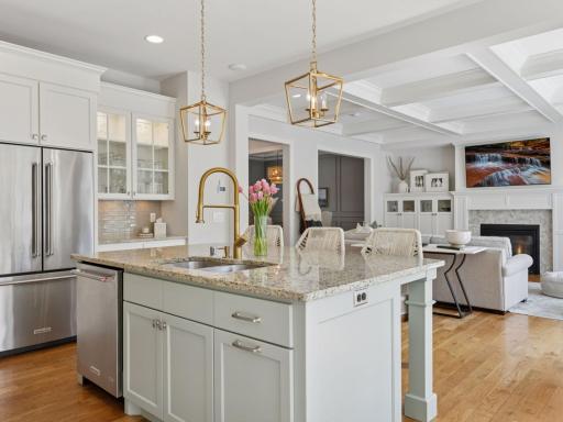 15535 52nd Place N, Minneapolis, MN 55446