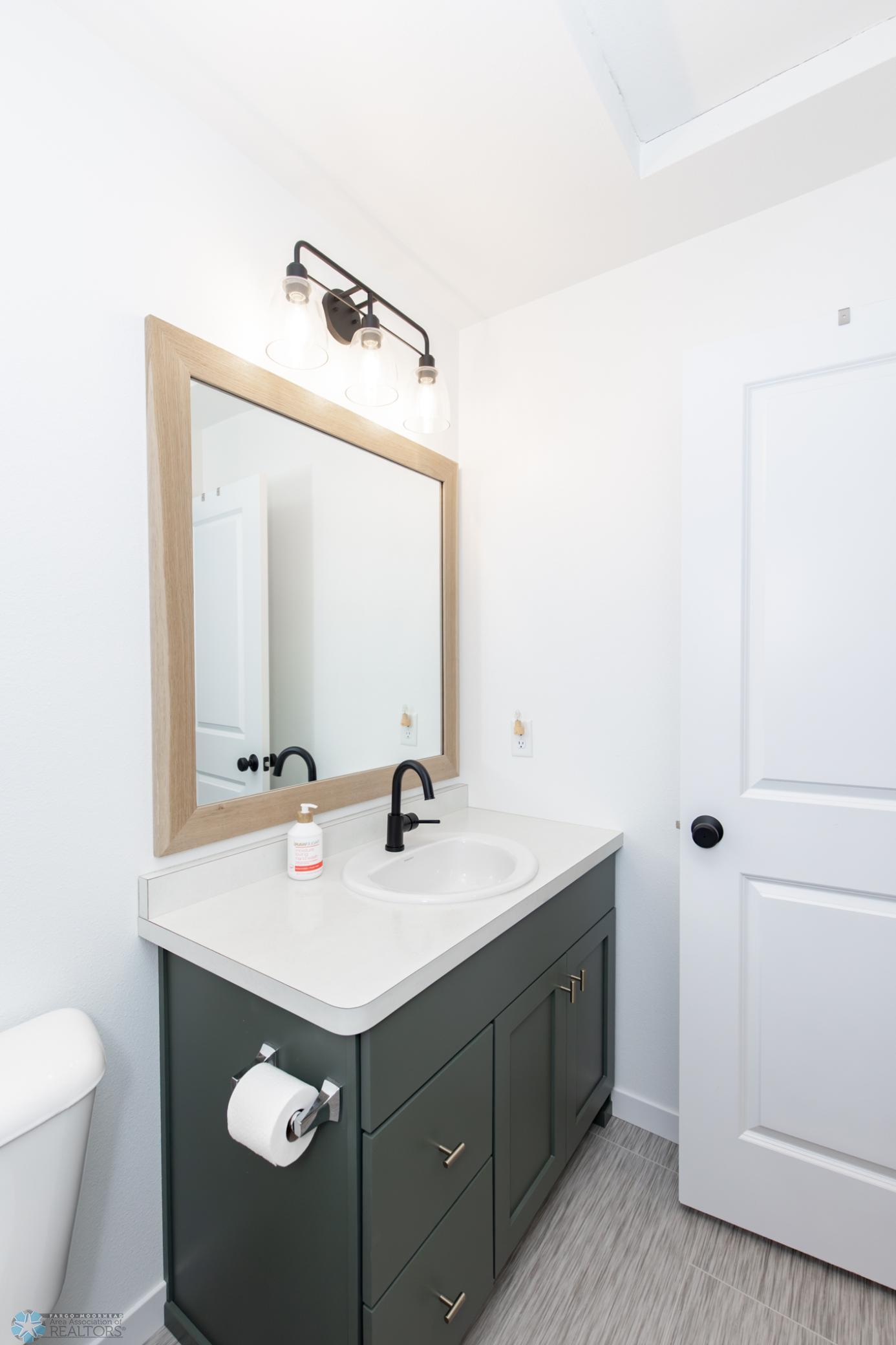 Bathroom 3 - Full