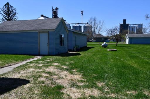 1005 Elizabeth Avenue N, Thief River Falls, MN 56701
