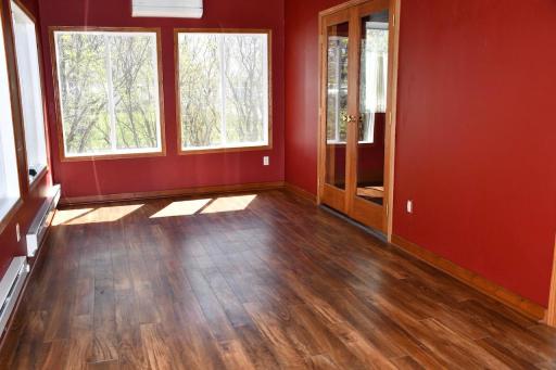 1005 Elizabeth Avenue N, Thief River Falls, MN 56701