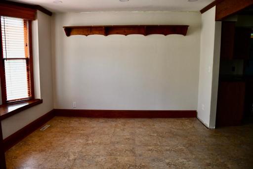 1005 Elizabeth Avenue N, Thief River Falls, MN 56701