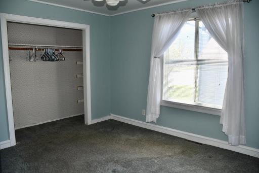 1005 Elizabeth Avenue N, Thief River Falls, MN 56701