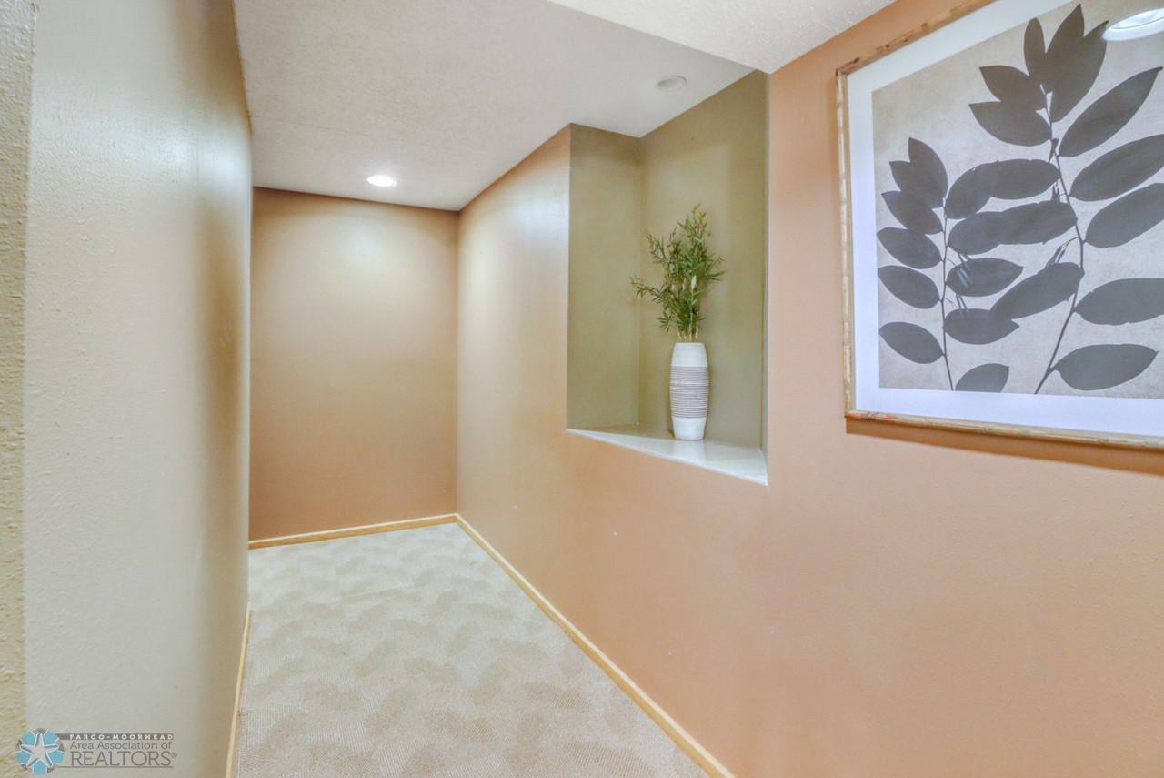 41Basement1_1-1280.JPG