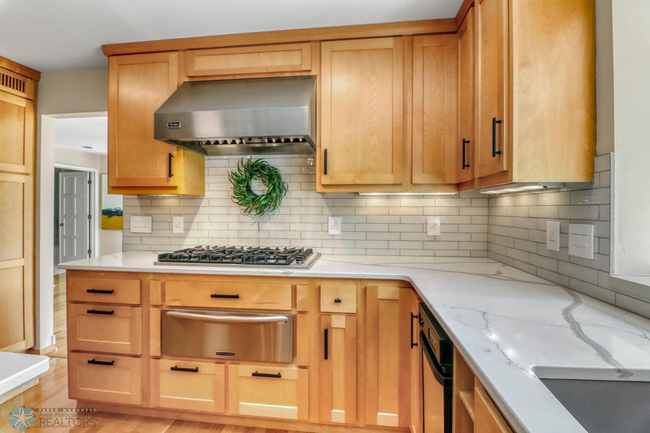 21Kitchen1_7-1280.JPG