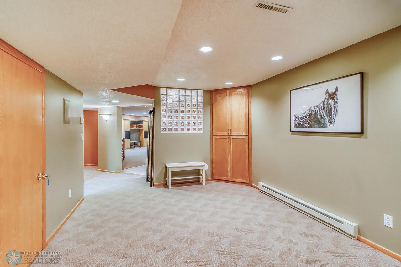 42Basement1_5-1280.jpg