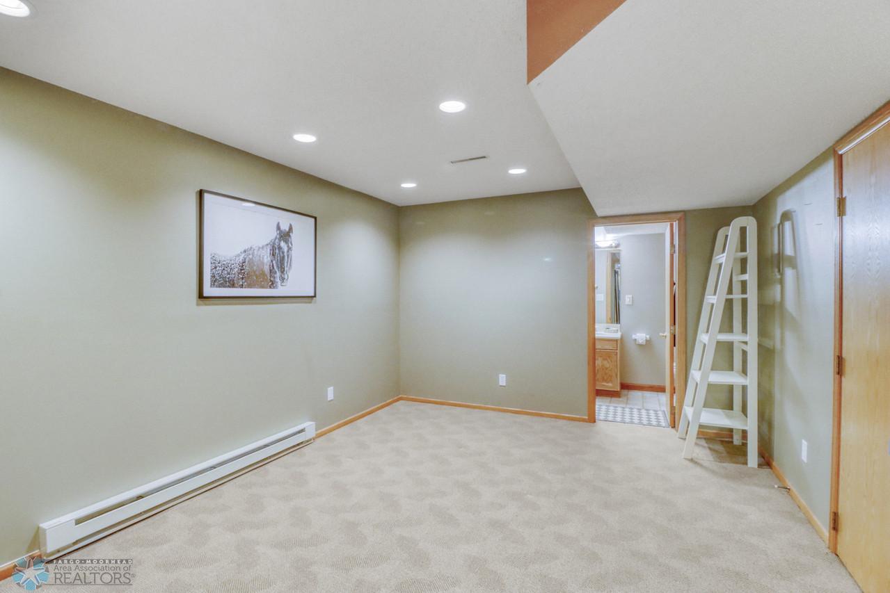 43Basement1_6-1280.JPG