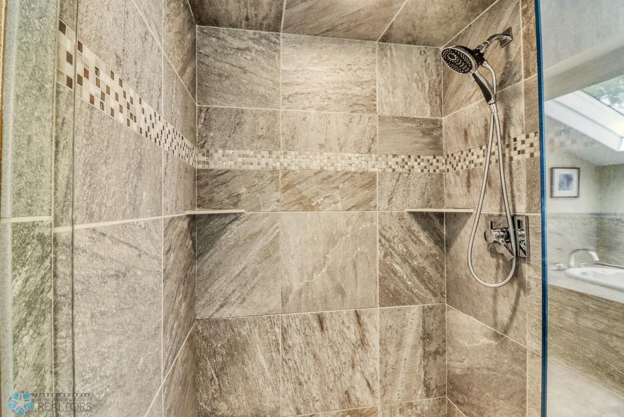 35Primary Bathroom1_7-1280.JPG