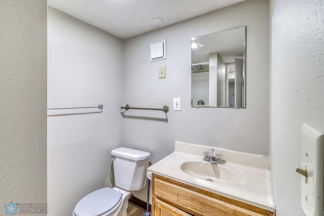 24Basement Bathroom1_1-1280.jpg