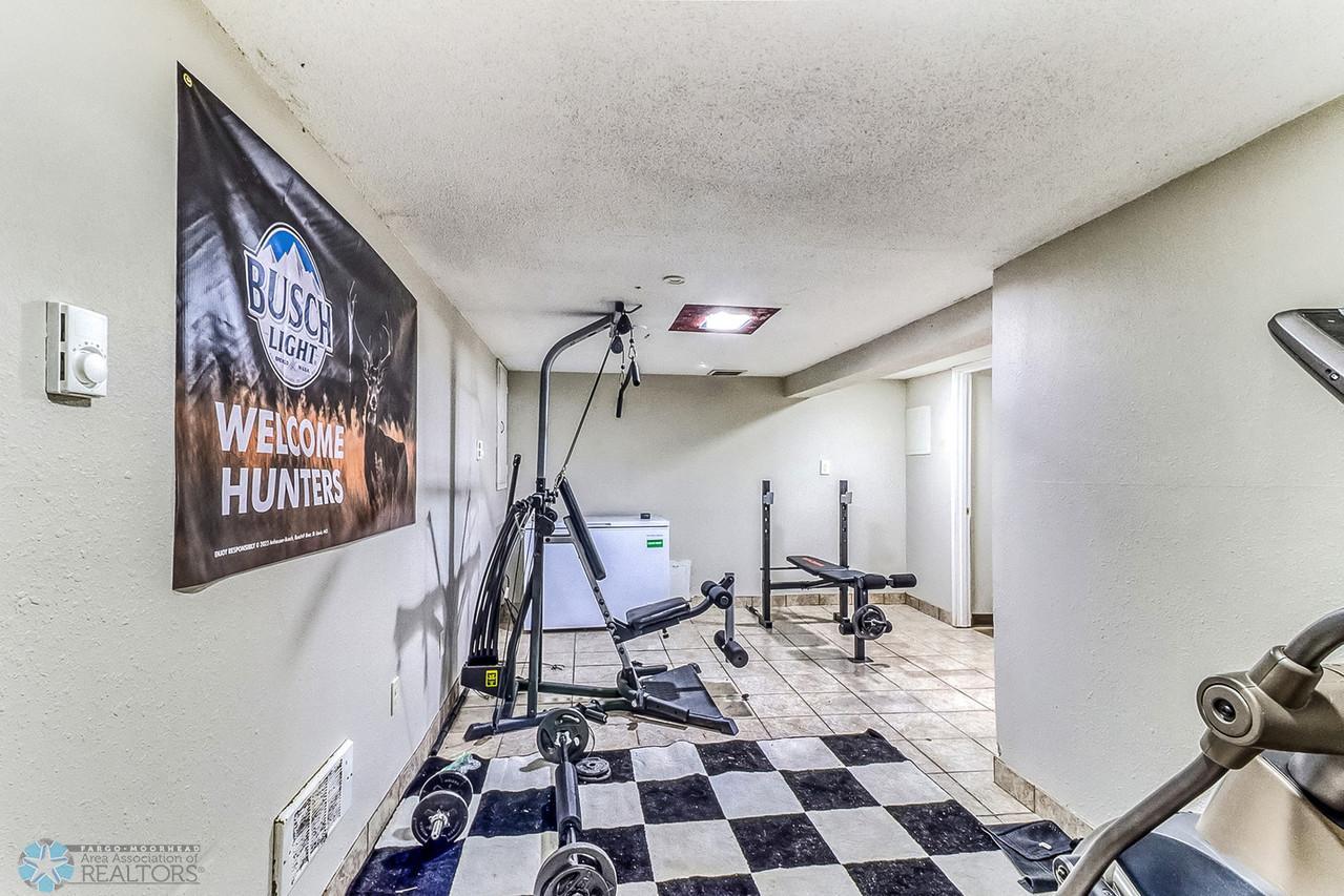 23Basement1_1-1280.jpg