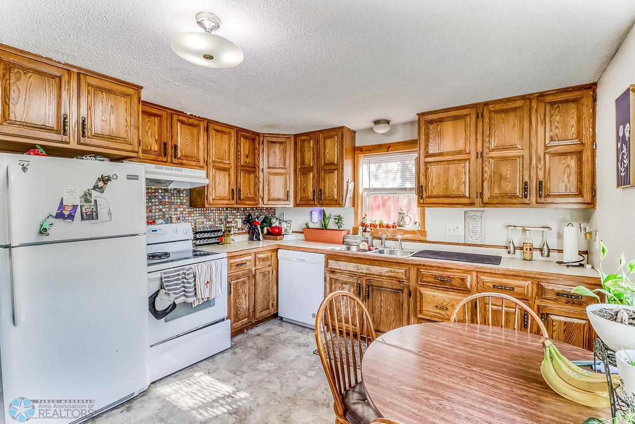 11Kitchen1_5-1280.jpg