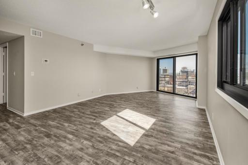 26 10th Street W, 1701, Saint Paul, MN 55102