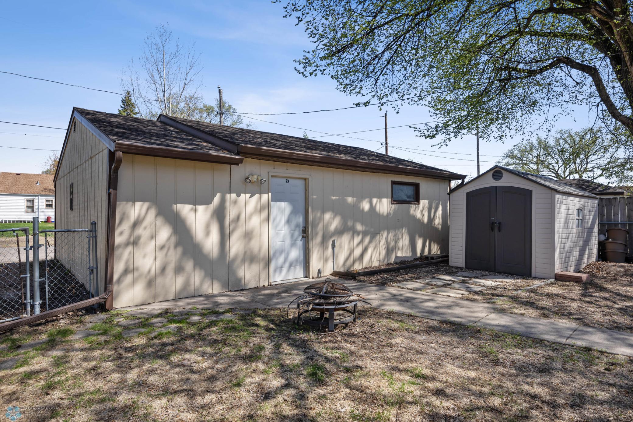 Garage