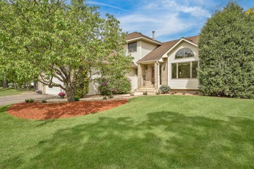 11877 Cottonwood St NW Coon Rapids MN Exterior 1.jpg