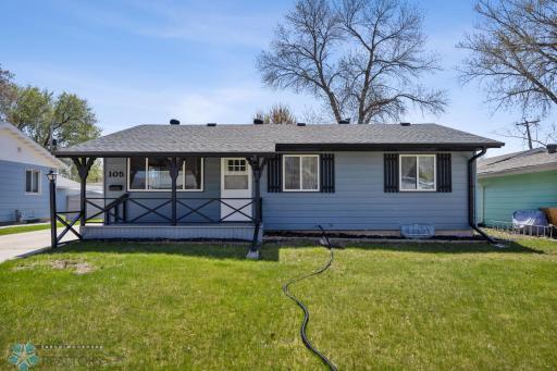 105 9th Avenue E, West Fargo, ND 58078