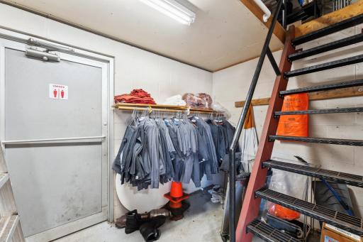 4522 E Lake employee bathroom changing area with mezzanine storage.jpg