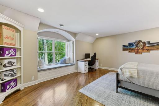 18688 Saint Mellion Place, Eden Prairie, MN 55347