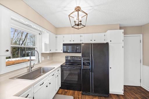 6162 46th Street N, Saint Paul, MN 55128