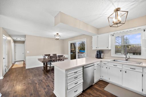 6162 46th Street N, Saint Paul, MN 55128
