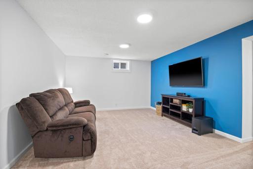 6162 46th Street N, Saint Paul, MN 55128