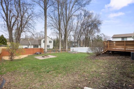 6162 46th Street N, Saint Paul, MN 55128