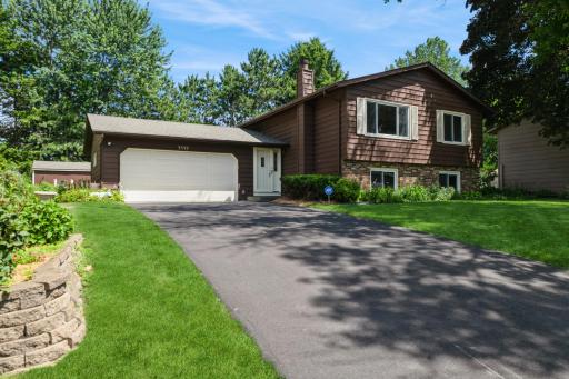 3532 Rolling View Drive, White Bear Lake, MN 55110