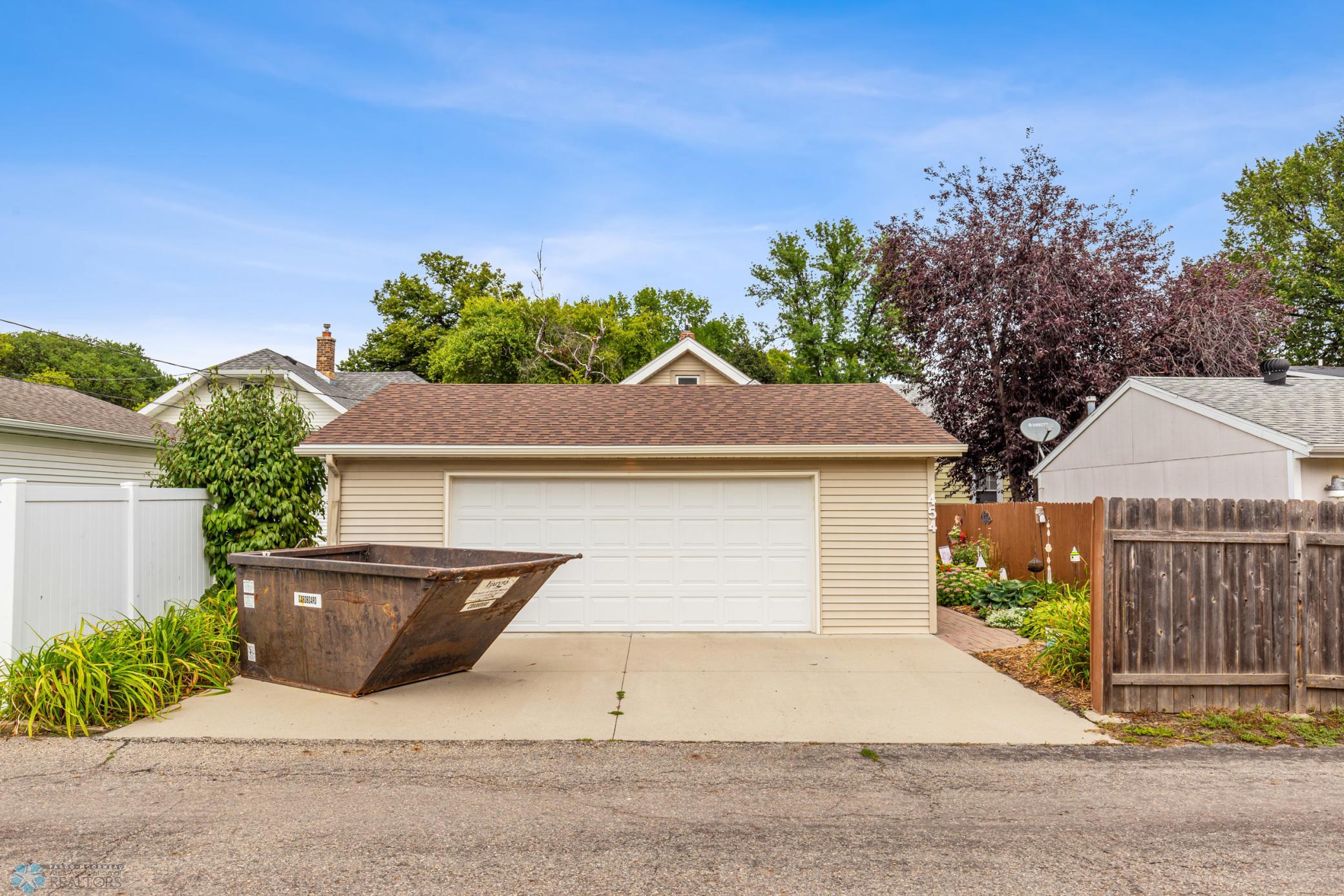 Newer Oversized 2 stall Garage w/ Alley Access