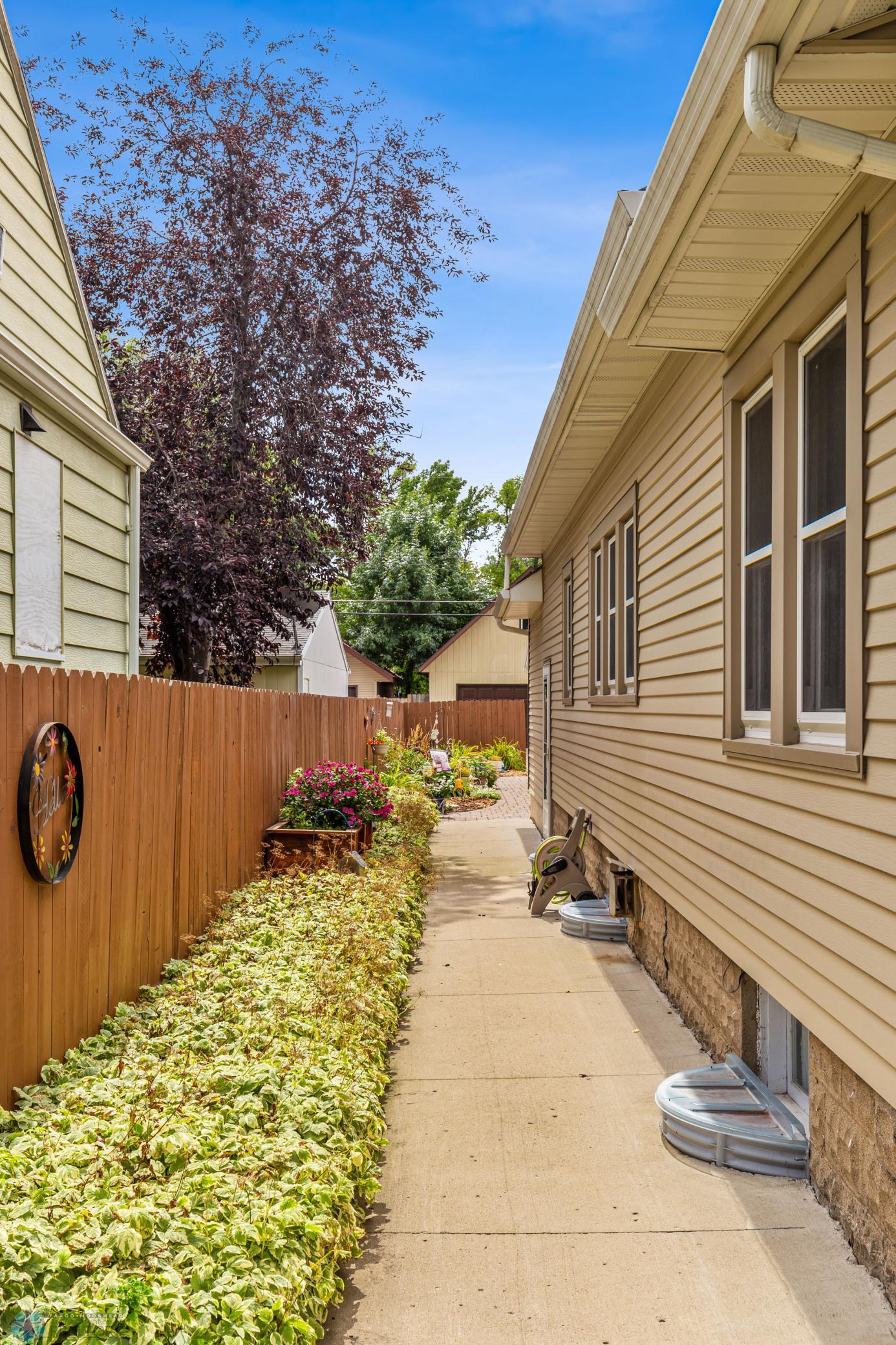 Beautiful Low Maintenance Landscaping