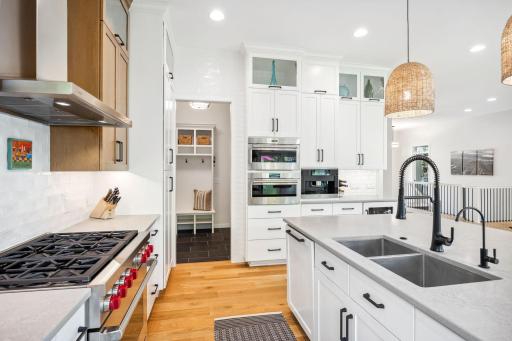27865 Brynmawr Place, Excelsior, MN 55331
