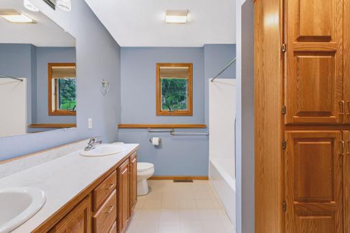 347 Wesley Court, River Falls, WI 54022