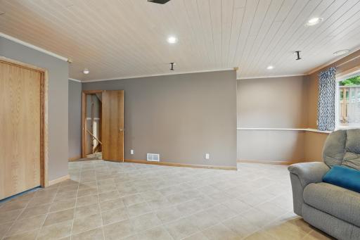 8271 Landon Avenue, Saint Paul, MN 55125