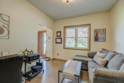 2167 Woodbridge Way, Saint Paul, MN 55125
