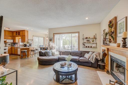 2167 Woodbridge Way, Saint Paul, MN 55125