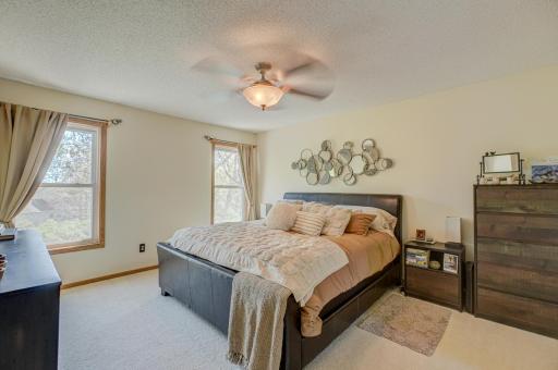 2167 Woodbridge Way, Saint Paul, MN 55125