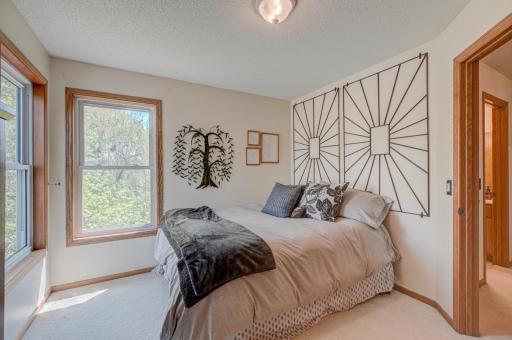 2167 Woodbridge Way, Saint Paul, MN 55125