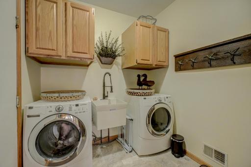 2167 Woodbridge Way, Saint Paul, MN 55125