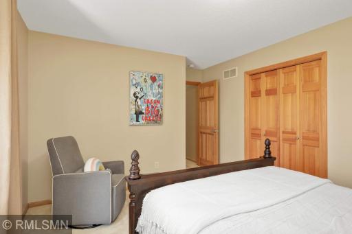 8767 Springwood Drive, Saint Paul, MN 55125