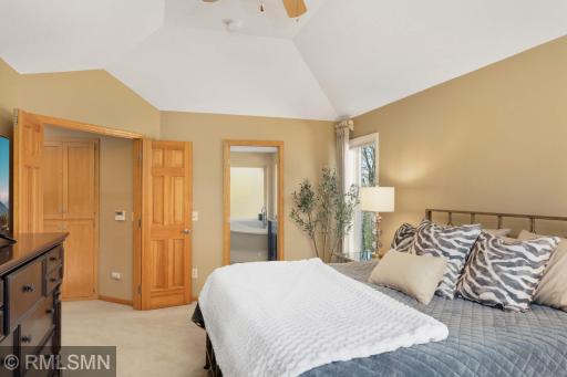 8767 Springwood Drive, Saint Paul, MN 55125