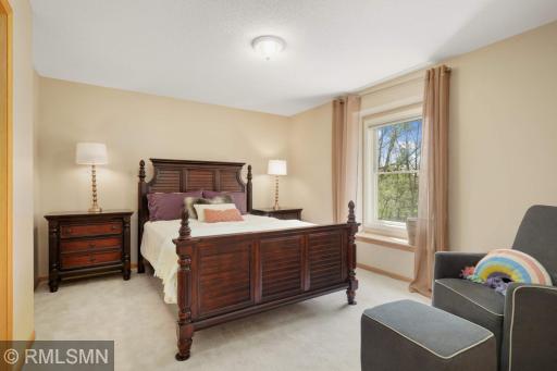 8767 Springwood Drive, Saint Paul, MN 55125