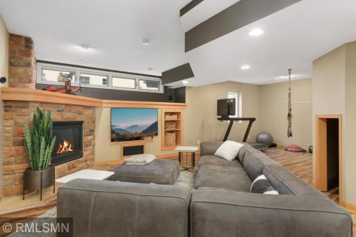 8767 Springwood Drive, Saint Paul, MN 55125
