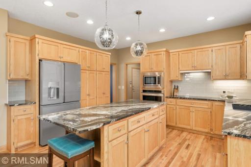 8767 Springwood Drive, Saint Paul, MN 55125