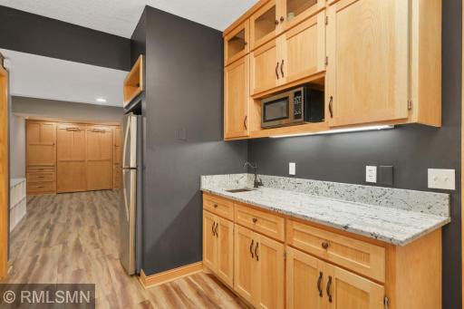 8767 Springwood Drive, Saint Paul, MN 55125