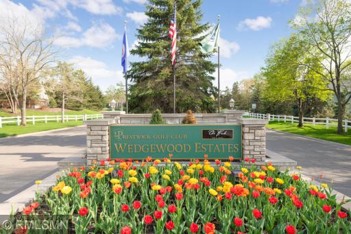 8767 Springwood Drive, Saint Paul, MN 55125