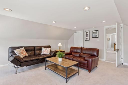 4201 Dupont Avenue South - Spacecrafting - 0072.jpg