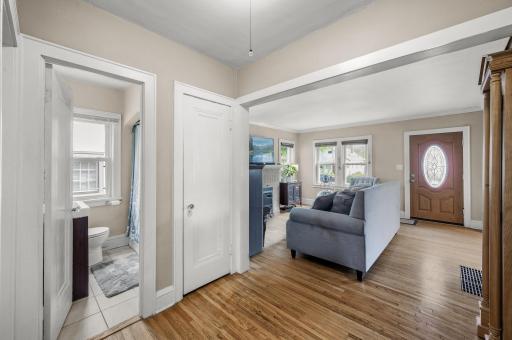 4244 Oakland Avenue, Minneapolis, MN 55407