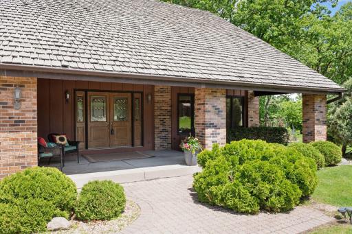 10301 Stanley Circle, Bloomington, MN 55437