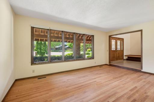 10301 Stanley Circle, Bloomington, MN 55437