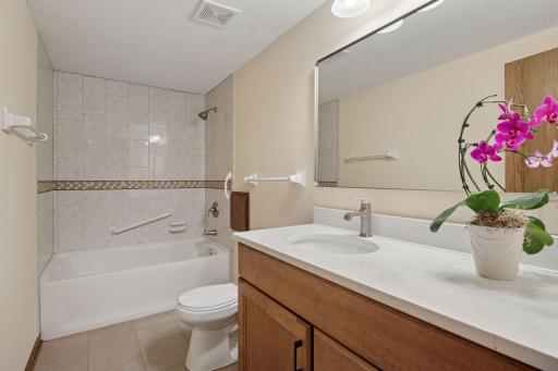 10301 Stanley Circle Upper Level Full Bath.jpg